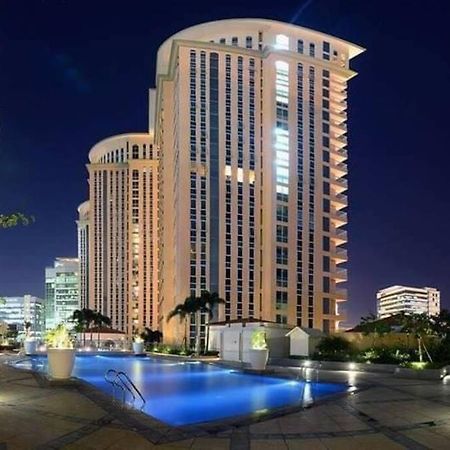 A2J Luxury 1Br Balcony Suite Near Venice Mall Bgc 마닐라 외부 사진