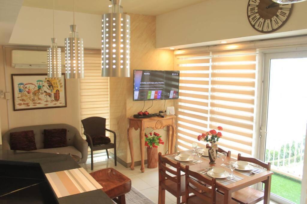 A2J Luxury 1Br Balcony Suite Near Venice Mall Bgc 마닐라 외부 사진