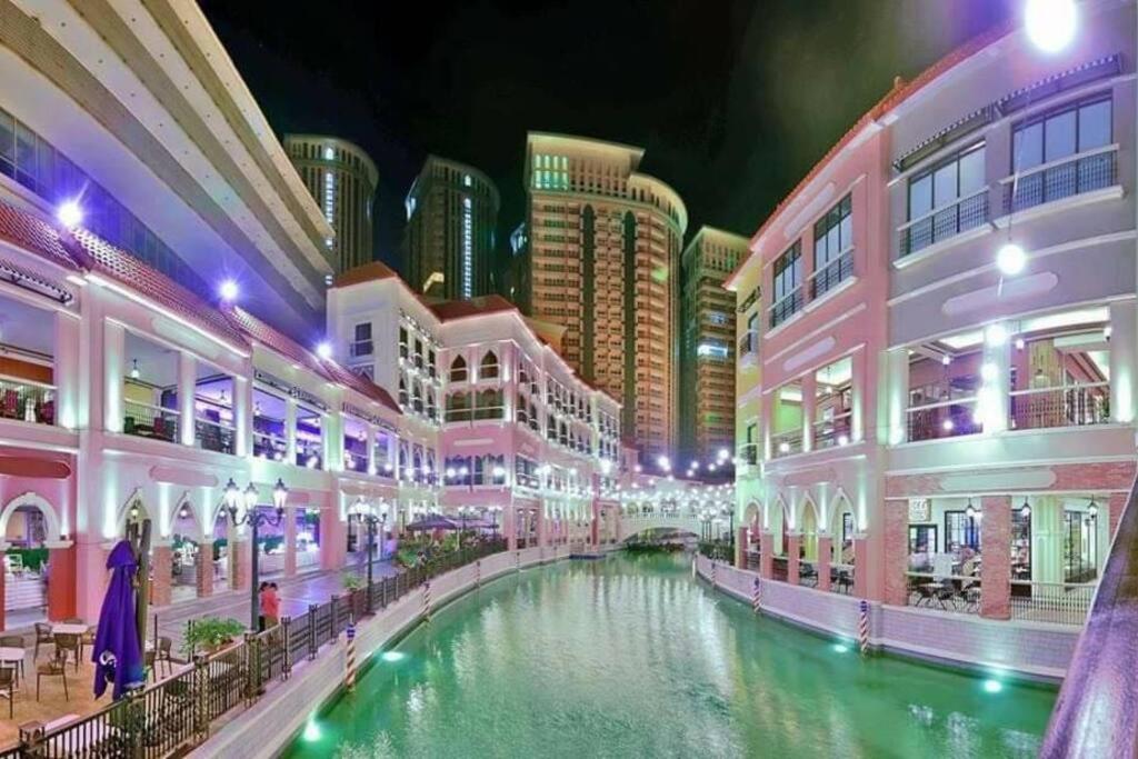 A2J Luxury 1Br Balcony Suite Near Venice Mall Bgc 마닐라 외부 사진