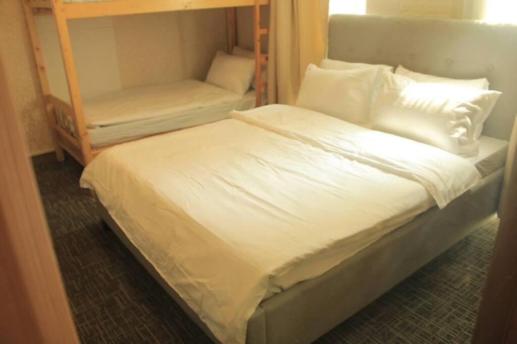 A2J Luxury 1Br Balcony Suite Near Venice Mall Bgc 마닐라 외부 사진