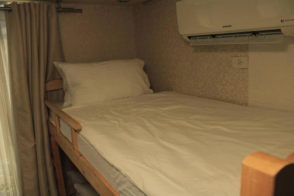 A2J Luxury 1Br Balcony Suite Near Venice Mall Bgc 마닐라 외부 사진