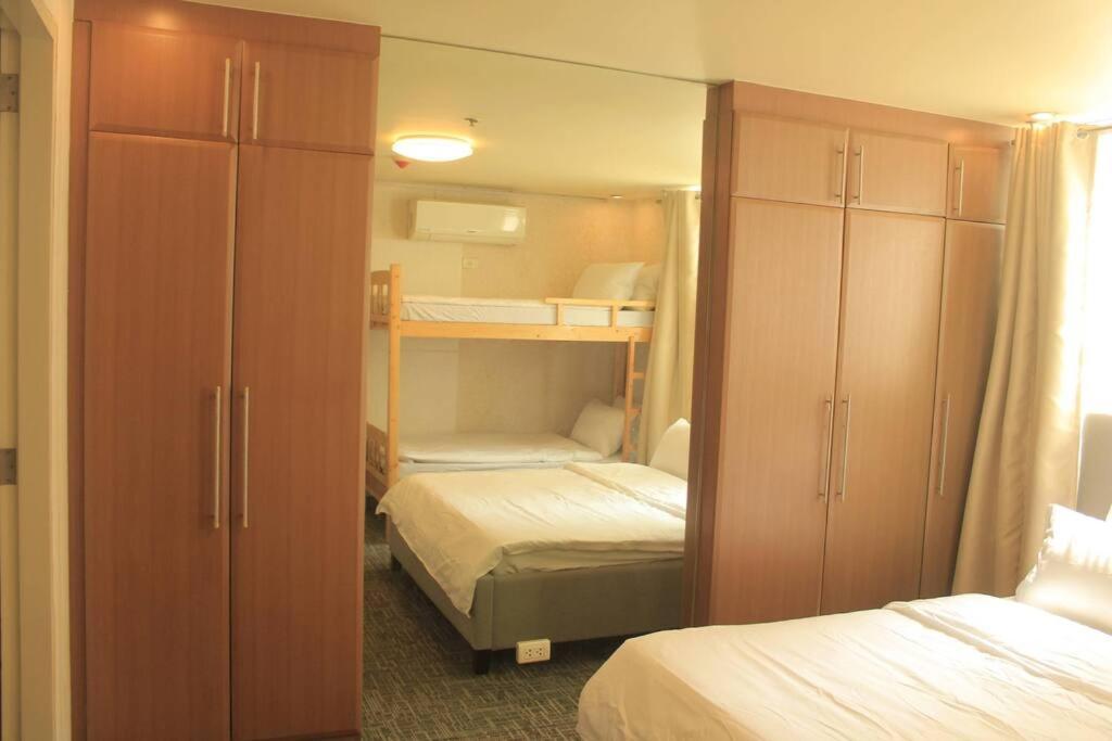 A2J Luxury 1Br Balcony Suite Near Venice Mall Bgc 마닐라 외부 사진