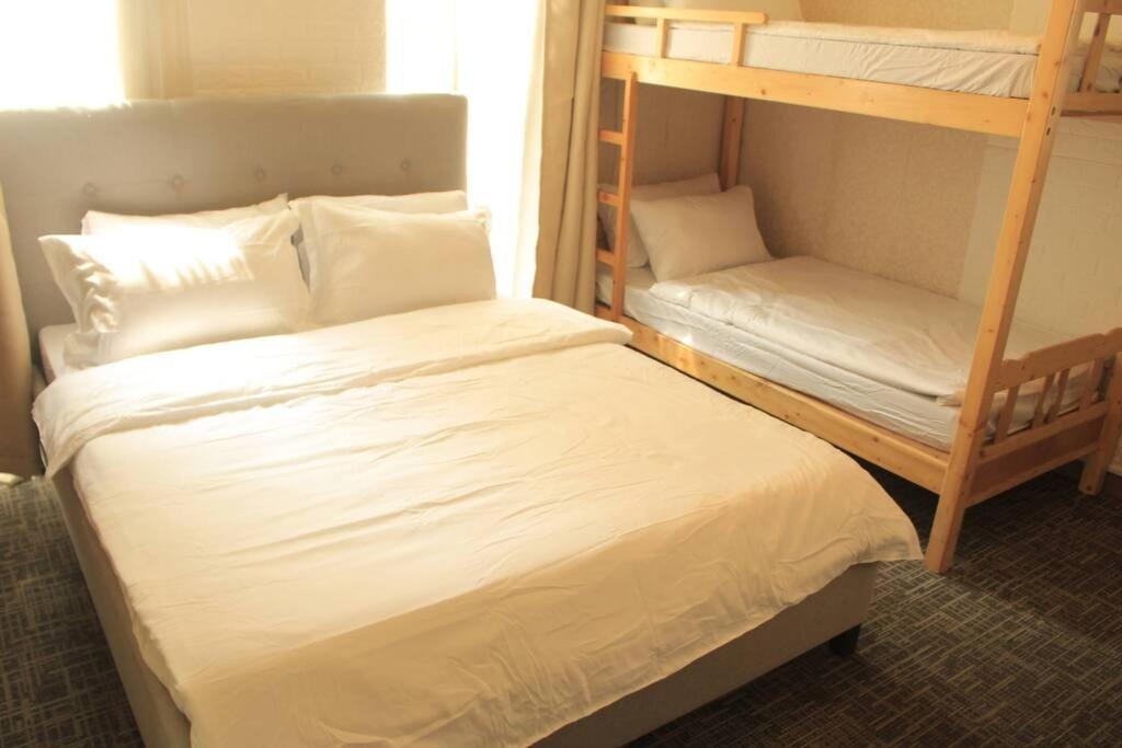 A2J Luxury 1Br Balcony Suite Near Venice Mall Bgc 마닐라 외부 사진